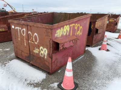 Quantity of (2) Front End Loader حاوية القمامة