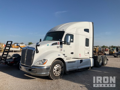 2020 Kenworth 310 6x4 T/A Sleeper Truck Tractor