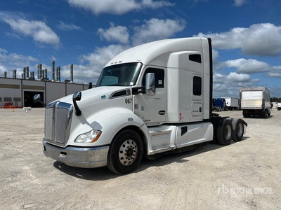 2020 Kenworth T680 6x4 Cabeza Tractora Cabina Dormitorio