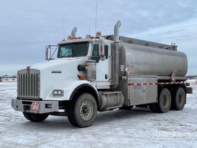 2011 Kenworth T800 17995 L 6x4 Fuel Truck