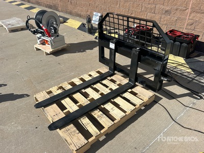 JBX 4000 48 in スキッドステア用フォーク (Unused)