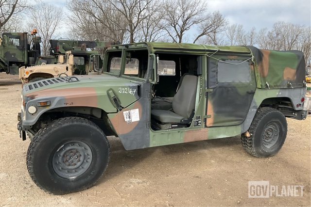 2002 AM General M1097A2 HMMWV 4 Door Soft Top w/Truck Body