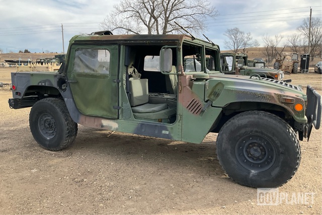 2002 AM General M1097A2 HMMWV 4 Door Soft Top w/Truck Body