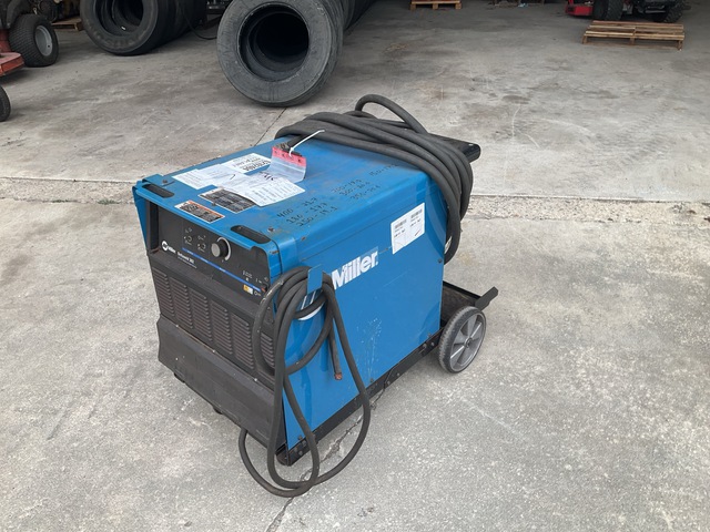 Miller Deltaweld 302 MIG Welder