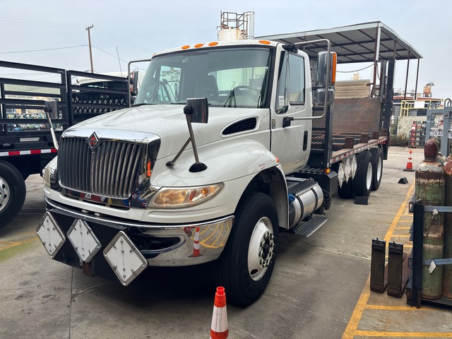 2016 International 4400 6x4 Cylinder Pallet Flatbed Truck