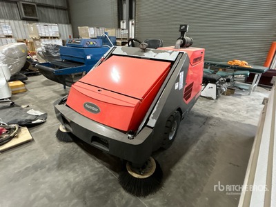 2024 Power Boss Armadillo SW9XKLPG Ride-On كانس الارضيات