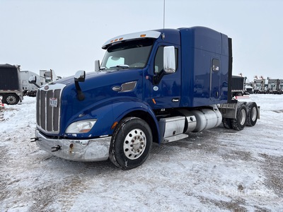 2016 Peterbilt 579 6x4 Sleeper Prime Mover