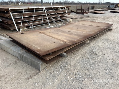 Quantity of (3) 8 ft x 20 ft (1 in Thick) Road Placche in metallo
