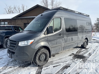 2020 Mercedes-Benz Sprinter 2500 عربة مجهزة بمرافق التخييم