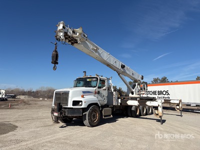2007 Altec AC38-127S Straight Boom on 2007 International 5600i 8x6 Boom Truck