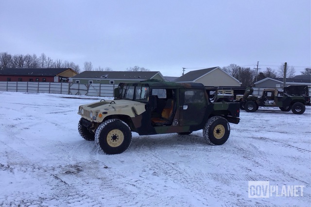 2008 AM General M1097R1 HMMWV 4 Door Soft Top w/Truck Body