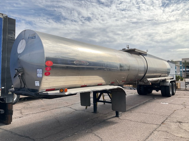 1992 Baker TR Sugar 5000 gal T/A Tanker Trailer
