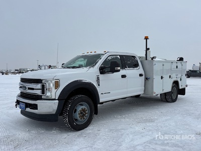 2018 Ford F-550 XLT 4x4 Crew Cab Utility Truck