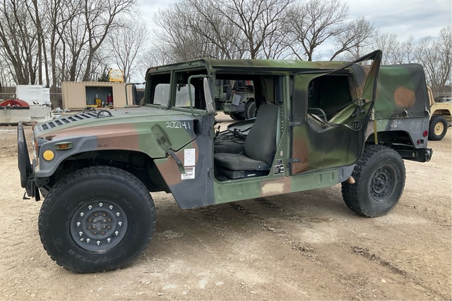 2002 AM General M1097A2 HMMWV 4 Door Soft Top w/Truck Body