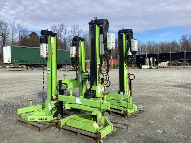 Set of ARI Hetra HDML-8 Mobile Column Lifts
