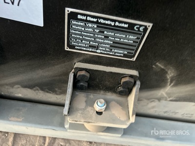 2026 GIYI GY-VB59 59 in Vibrating Skid Steer Screening Bucket (Unused)