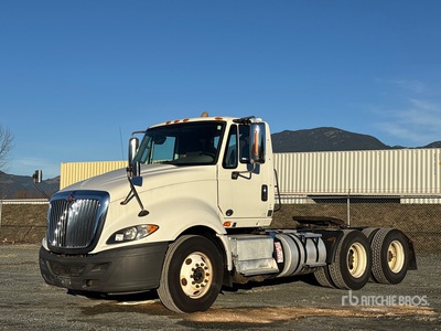 2017 International Prostar 6x4 T/A Dagcabine Trekker