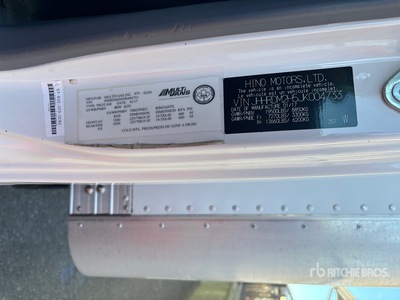 2018 Hino XJC720 Van Truck