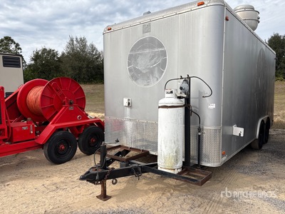 2015 South West Trailer 18 ft T/A Remolque de Comida