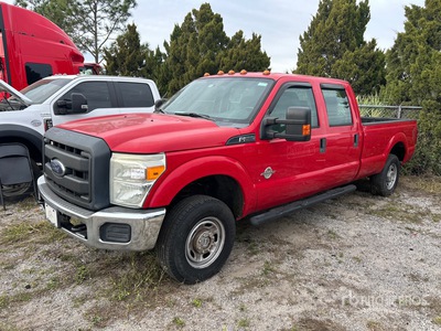 2013 Ford F-250 4x4 Crew Cab بيك اب