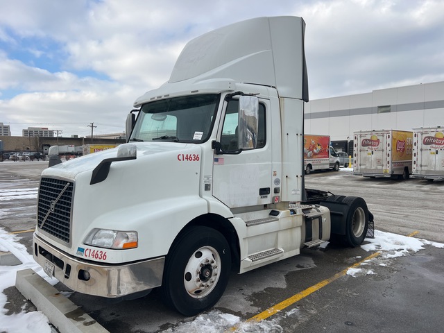 2015 Volvo VNM 4x2 S/A Day Cab Truck Tractor
