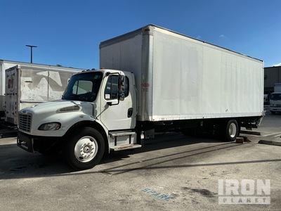 2013 Freightliner M2 106 4x2 Furgoneta caja cerrada