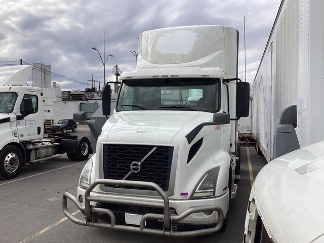 2019 Volvo VNR 6x4 T/A Day Cab Truck Tractor