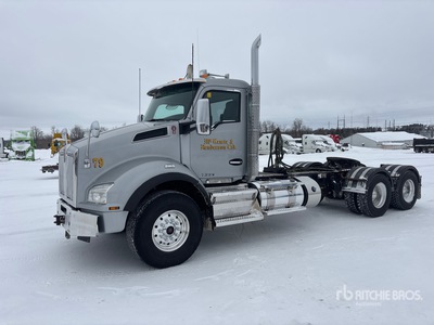 2022 Kenworth T880 6x4 T/A Day Cab Truck Tractor