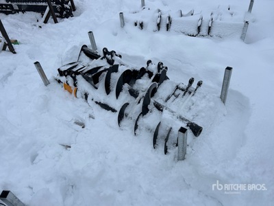 Quantity of (8) 2026 GIYI VCA-8 Mini Excavator Attachments Varios, accesorio para excavadora - Fits Cat 301 (Unused)