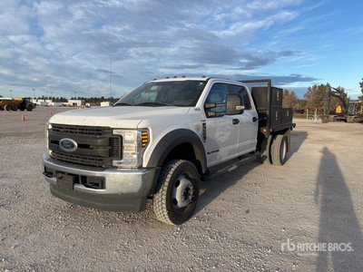 2019 Ford F-550 4x4 Crew Cab Flatbed Truck