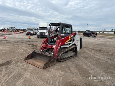 Takeuchi TL8R-2 Oruga cargadora compacta