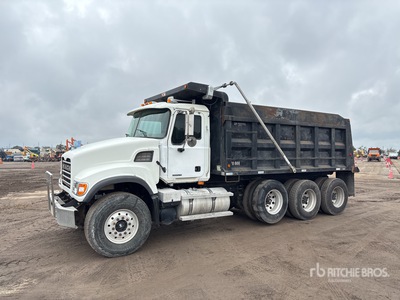 2006 Mack CV713 8x4 4-Achs Kipper-Lkw