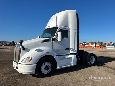 2015 Kenworth T680 4x2 Cabina per trattore stradale 2 assi