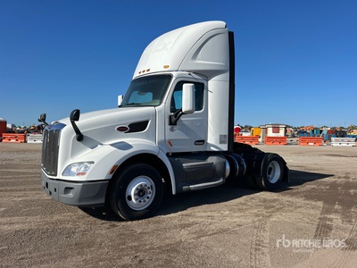 2019 Peterbilt 579 4x2 S/A Day Cab Truck Tractor