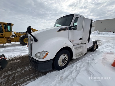 2015 Kenworth T680 4x2 S/A Day Cab Truck Tractor