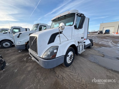 2016 Volvo VNL 4x2 トラックトラクター（S/A）