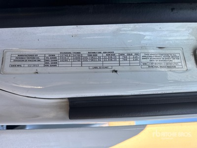 2016 Peterbilt 579 4x2 Cabeza Tractora Cabina Corta