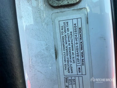 2017 Peterbilt 579 S/A Day Cab Truck Tractor