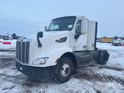 2016 Peterbilt 579 4x2 S/A Day Cab Truck Tractor