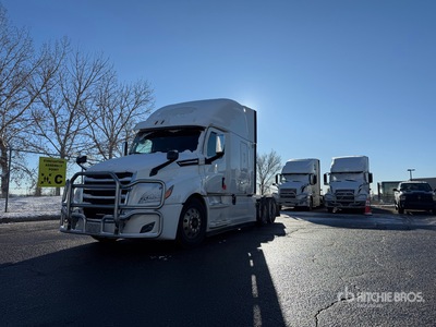 2020 Freightliner Cascadia 126 6x4 T/A Sleeper Truck Tractor