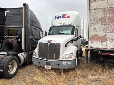 2017 Peterbilt 579 4x2 S/A Day Cab Truck Tractor