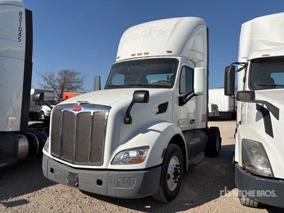 2017 Peterbilt 579 4x2 S/A Day Cab Truck Tractor