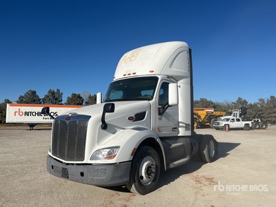 2017 Peterbilt 579 4x2 S/A Day Cab Truck Tractor