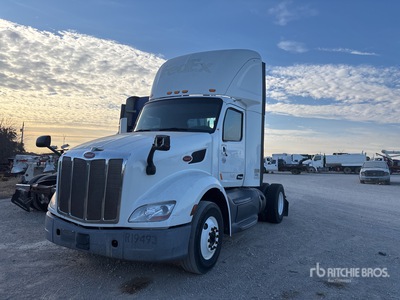 2017 Peterbilt 579 4x2 S/A Day Cab Truck Tractor