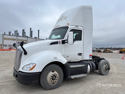 2016 Kenworth T680   4x2 S/A Day Cab Truck Tractor