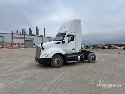 2016 Kenworth T680   4x2 S/A Day Cab Truck Tractor