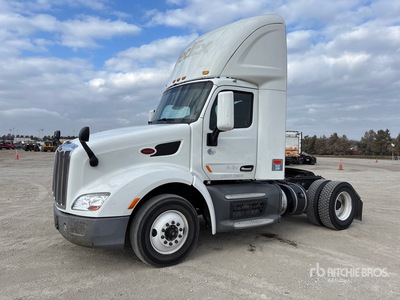 2017 Peterbilt 579 4x2 S/A Day Cab Truck Tractor