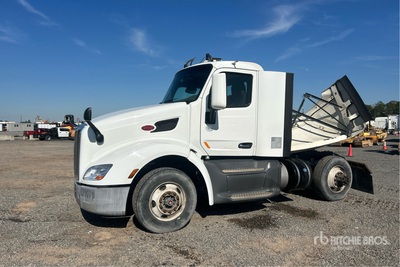 2017 Peterbilt 579 4x2 S/A Day Cab Truck Tractor