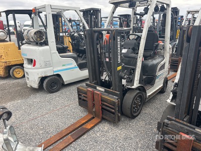 2014 UniCarrier MCP1F2A20LV 4000 lb Cushion Tire Carretilla Elevadora