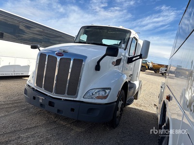 2019 Peterbilt 579 4x2 S/A Day Cab Truck Tractor (Inoperable)